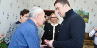 Виталий Хоценко вручил юбилейные медали ветеранам Великой Отечественной войны - Сетевое издание Заря-Полтавка