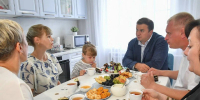 Виталий Хоценко навестил семью участника СВО в Муромцевском районе - Сетевое издание Заря-Полтавка