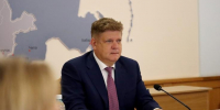 Анатолий Серышев провел окружное совещание по вопросам хода уборочной кампании в регионах Сибири - Сетевое издание Заря-Полтавка
