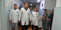 Глава региона посетил районную больницу в Седельниково - Сетевое издание Заря-Полтавка